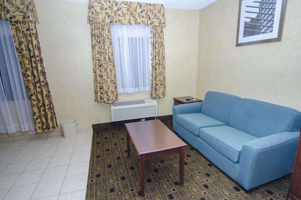 Quality Inn & Suites Coldwater Near I-69 Exterior foto